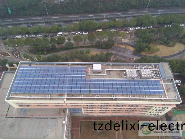 長沙縣天達中學4#食堂及學生宿捨屋頂太陽能熱水係統工程