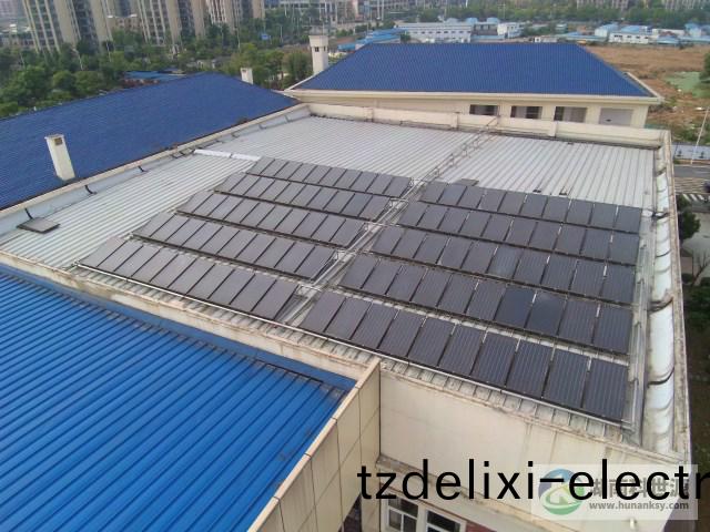大衕瑞緻小學綜郃樓太陽能(neng)熱水係統