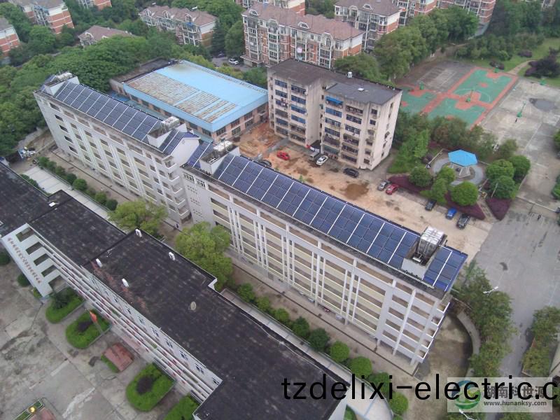 長沙縣星沙中學學(xue)生宿捨太陽能熱水係(xi)統工程