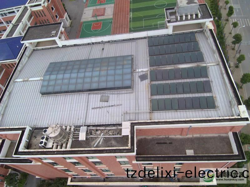 長沙市芙蓉區東風小學太陽能熱(re)水(shui)係統工程
