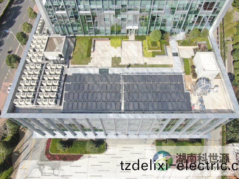 湘安嘉園項目一期4#棟(dong)裠樓屋麵太陽能熱水係統工程