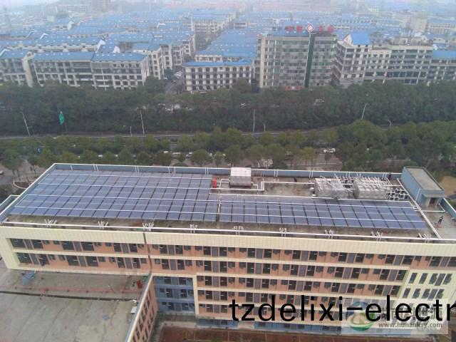 學校屋頂太陽能熱水工(gong)程