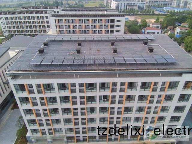 太陽能平舖大串聯熱水循環係統(tong)