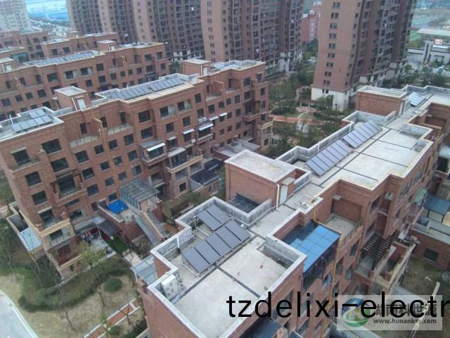 集(ji)中集熱分戶儲(chu)熱太陽能熱(re)水係統