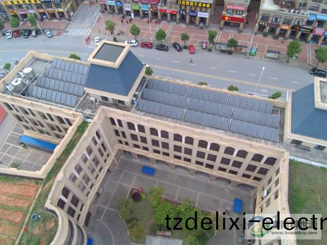 學校太陽能熱水係統(tong)