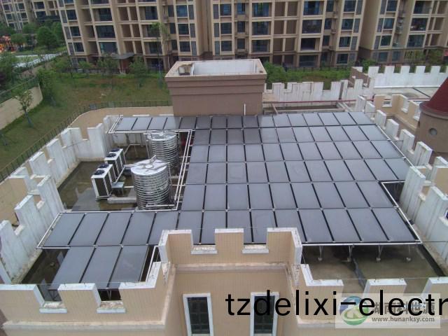 屋頂平闆(ban)太陽能熱水係統