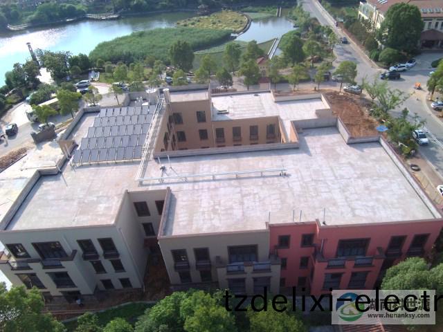 幼(you)兒園屋頂(ding)太陽能熱水係(xi)統(tong)