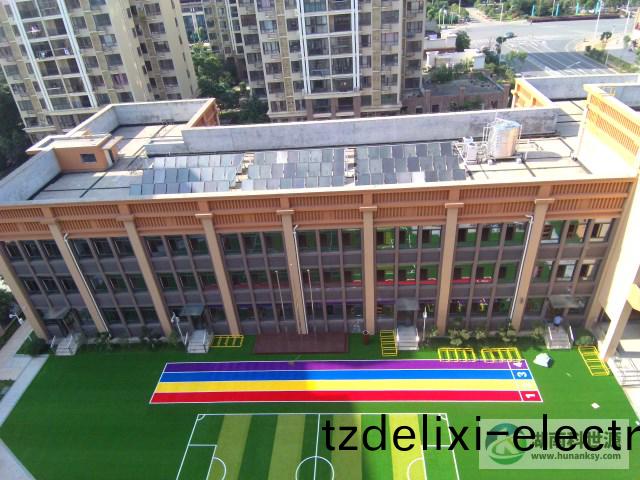 幼兒園(yuan)平闆太陽能熱水係統(tong)