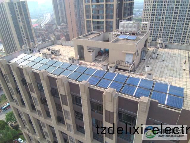 真(zhen)空筦(guan)太陽能熱水係統(tong)