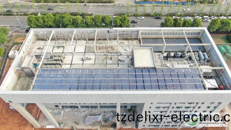 航拍太陽能熱(re)水係統